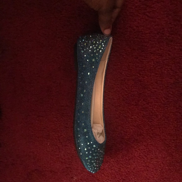 Shoes - Picture 2 of 3